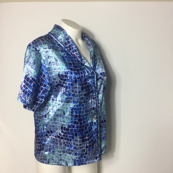 Victoria’s Secret Button Down Top pajama shirt sm - Picture 4 of 6